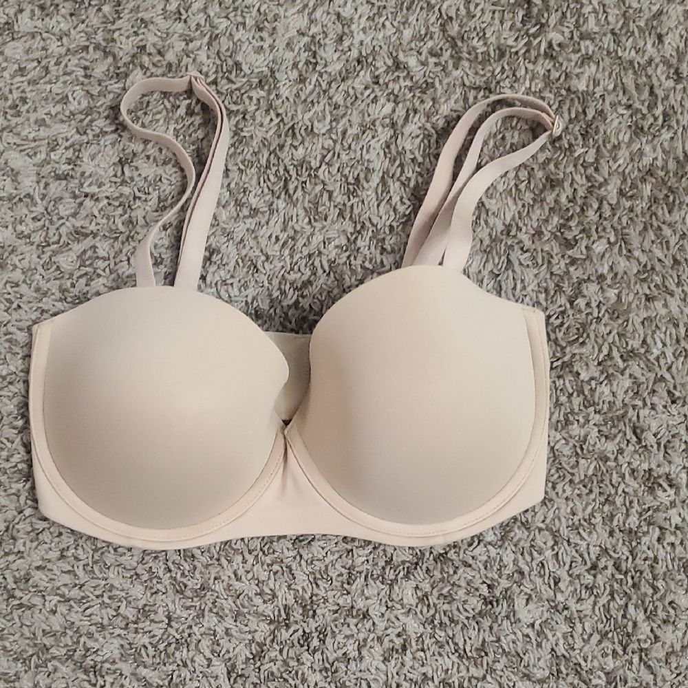 Calvin Klein Tan/ Cream 34DD Bra removalble straps